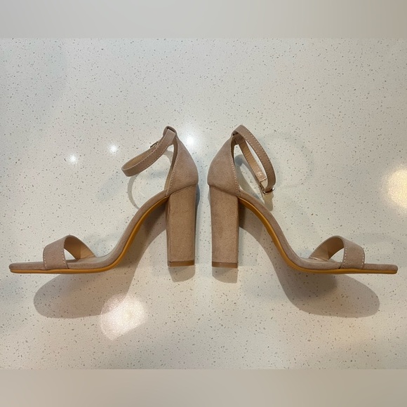 🆕 ElElax | 4 Inch Block High Heel Suede Sandals in Nude Size 6.5 - Picture 7 of 11